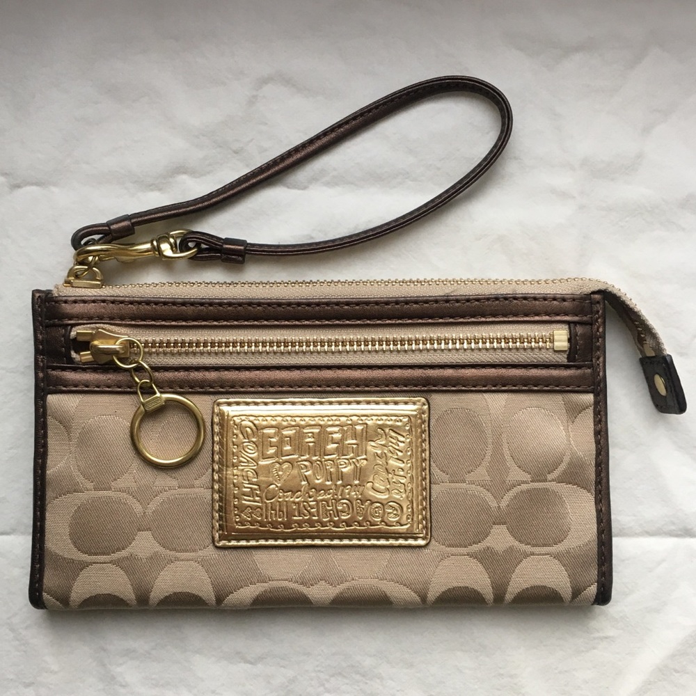 Coach Poppy Signature Zip Wallet